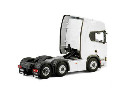 WSI WSI Scania R Highline 6x2 twin steer White line