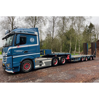 WSI Mercedes-Benz Actros MP4 Stream Space 6x4  met 4-assige semi wheel well dieplader KAI ANDERSENS