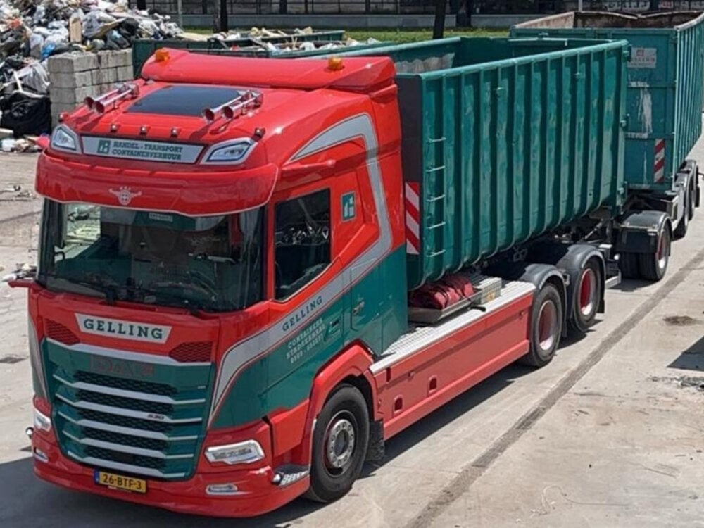 WSI WSI DAF XF SH riged truck 6x2 with 6-axle container combi with hooklift system + 2x 40m3 container GELLING CONTAINERS