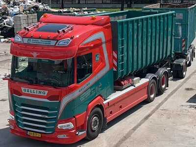 WSI WSI DAF XF SH riged truck 6x2 with 6-axle container combi with hooklift system + 2x 40m3 container GELLING CONTAINERS