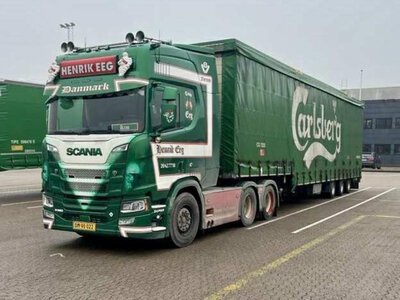 Tekno Tekno Scania Next Gen R590 Highline met 3-assige volume trailer HENDRIK EEG