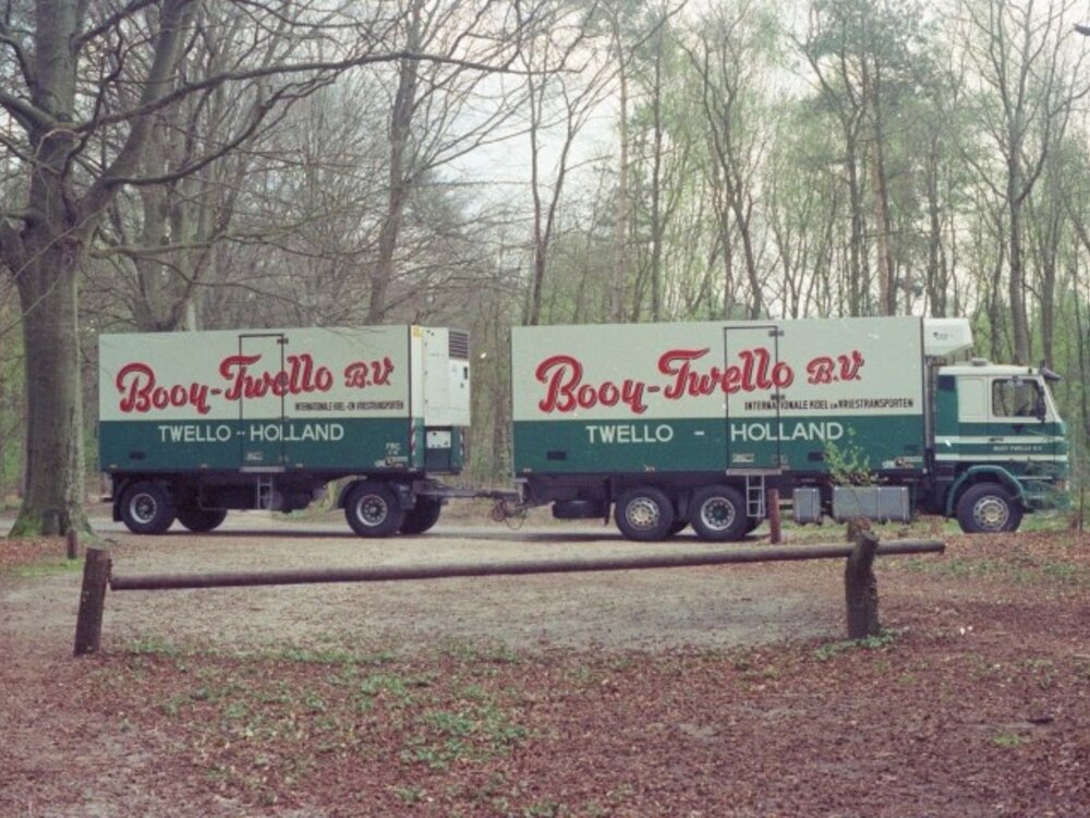 Tekno Tekno Scania 113M Rigid truck with 2-axle trailer BOOY TWELLO