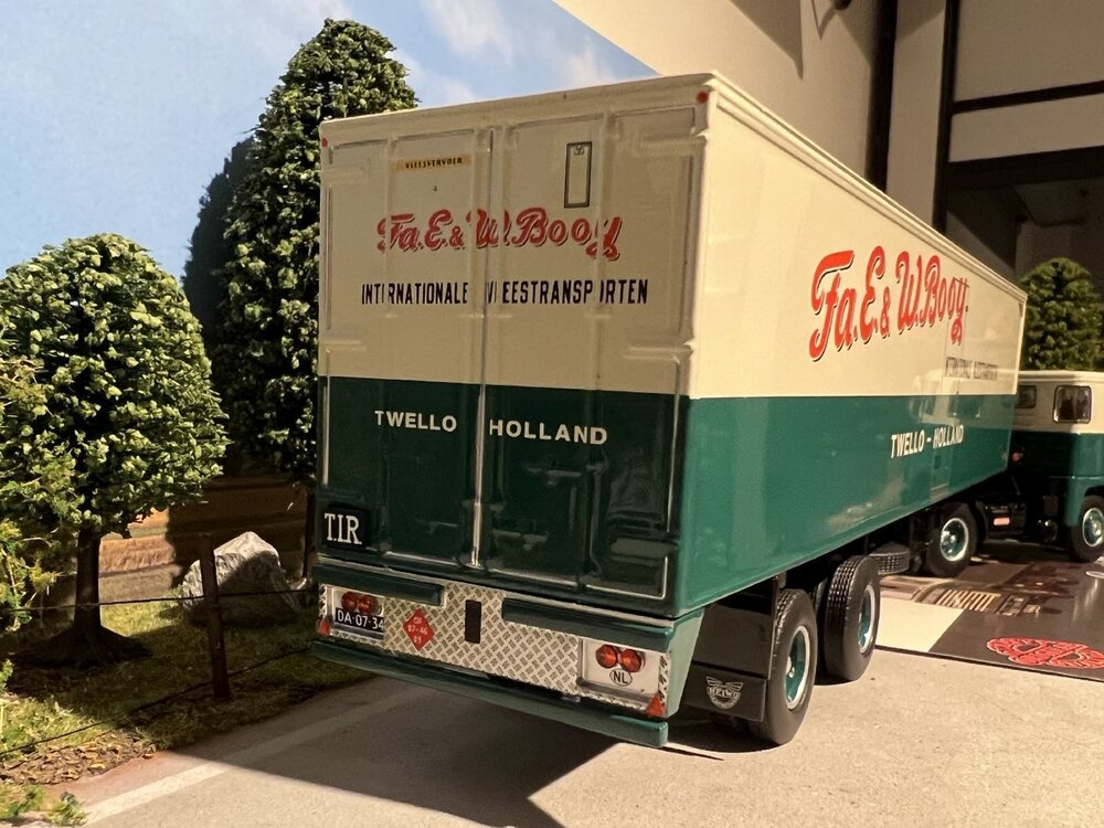 Tekno Tekno Scania 110 with 2-axle widespread reefertrailer BOOY TWELLO