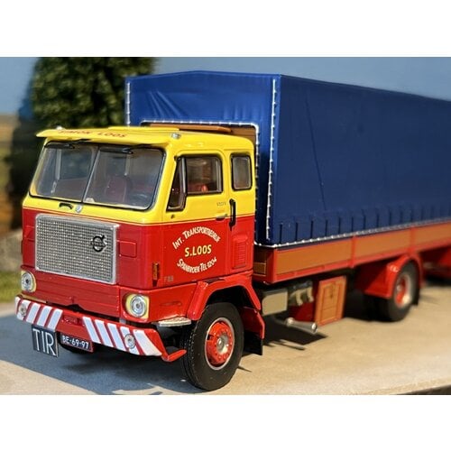 Tekno Tekno Volvo F88 rigid truck with 2-axle trailer SIMON LOOS Tekno Tekno Volvo F88 rigid truck with 2-axle trailer SIMON LOOS