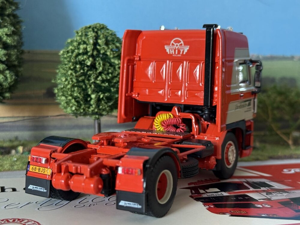 Tekno Tekno DAF 3600 Ati Space Cab 4x2 trekker HEEBINK