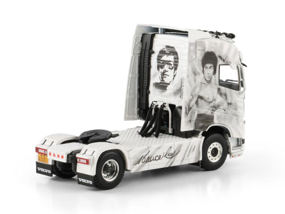 WSI WSI Volvo FH4 Globetrotter 4x2 TANTAI "BRUCE LEE"
