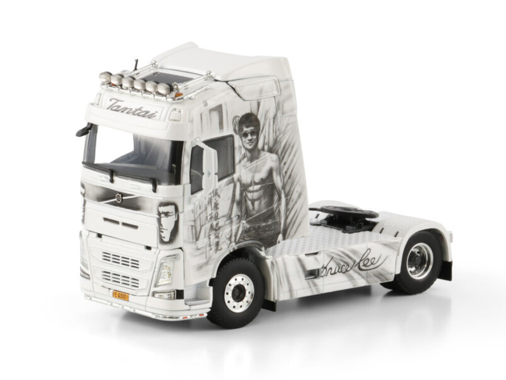 WSI WSI Volvo FH4 Globetrotter 4x2 TANTAI "BRUCE LEE"