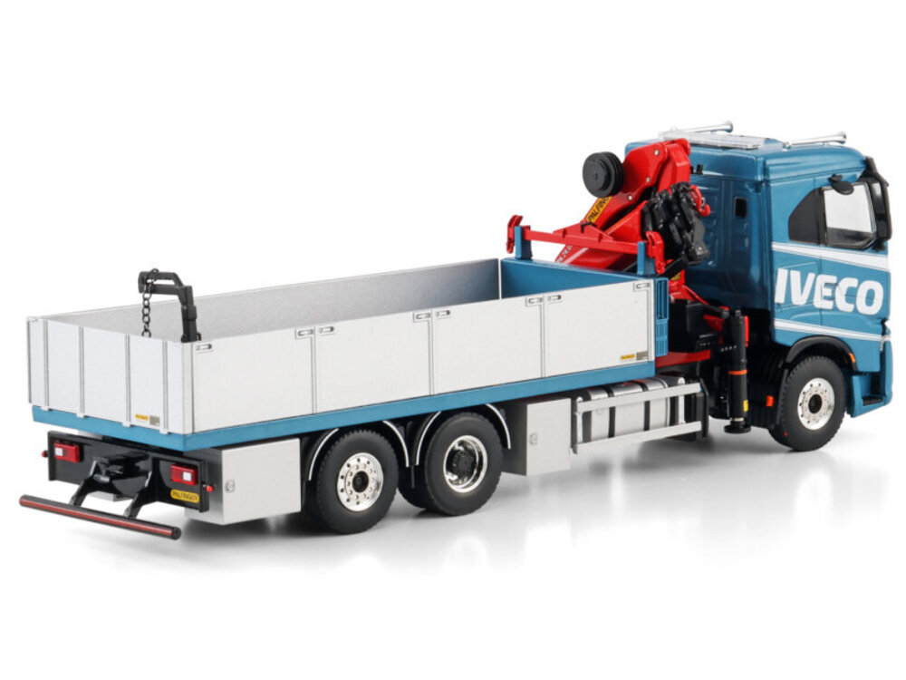 WSI WSI Iveco S-Way AS low riged flatbed truck 6x2 + palfinger 24.001 SLD 5 Palfinger