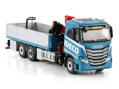 WSI WSI Iveco S-Way AS low riged flatbed truck 6x2 + palfinger 24.001 SLD 5 Palfinger