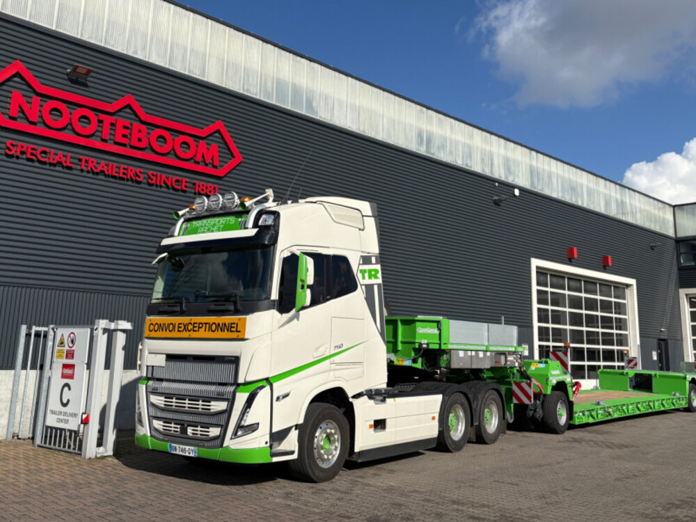 WSI 1/50 VOLVO Lowloader トレーラー WSI Volvo FH4 + Low Loader 'Laso' by Cranes Etc TV - YouTube