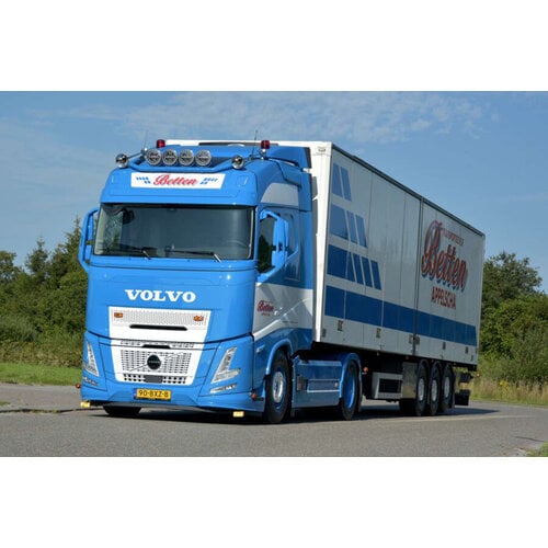 WSI WSI Volvo FH Aero Globetrotter 4x2 with 3-axle reefer trailer BETTEN APPELSCHA WSI WSI Volvo FH Aero Globetrotter 4x2 with 3-axle reefer trailer BETTEN APPELSCHA