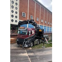 WSI Volvo FH5 sleeper cab 8x2 with fassi 1300 + jib ballast box + hitch G. VAN HARTEN