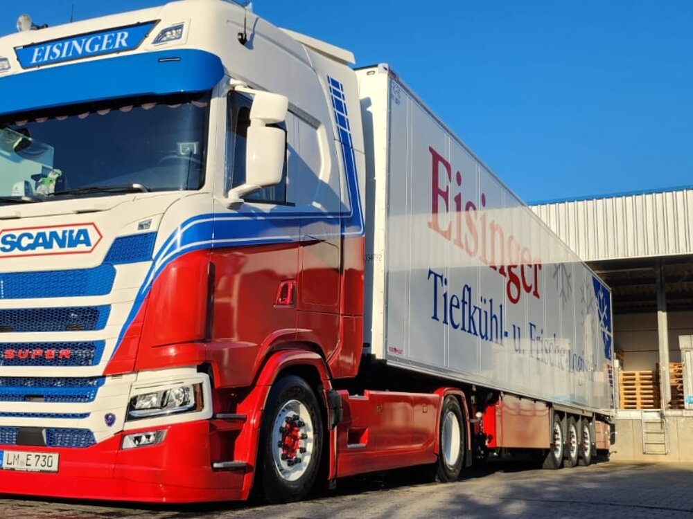 Tekno Tekno Scania NGS Highline 4x2 with 3-axle reefer trailer EISINGER