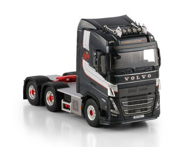 WSI WSI Volvo FH5 Globetrotter 6x4 ROYAL EDITION