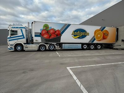 Tekno Tekno Scania Next Gen R530 V8 6x2 with 3-axle reefer trailer CIBATRANS