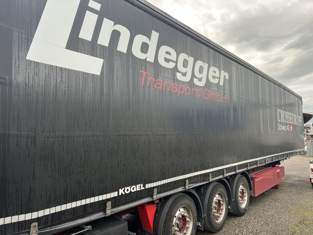 Tekno Tekno Scania Next Gen R-serie Highline met 3-assige schuifzeilen oplegger LINDEGGER