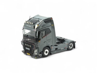 Tekno Tekno Volvo FH04 Globetrotter XL 4x2 set WEEDA