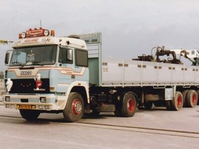 Tekno Tekno  Iveco Turbostar with 3-axle brick trailer P.J. HOOGENDOORN