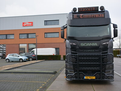 Tekno Tekno Scania NGS Highline 6x2 met 3-assige koeloplegger RUUD TIMMERMAN
