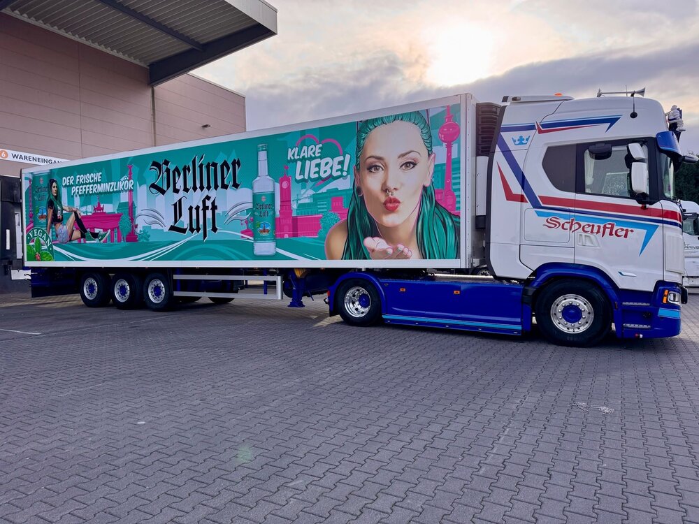Tekno Tekno Scania NGS Highline 4x2 met 3-assige koeloplegger SCHEUFLER