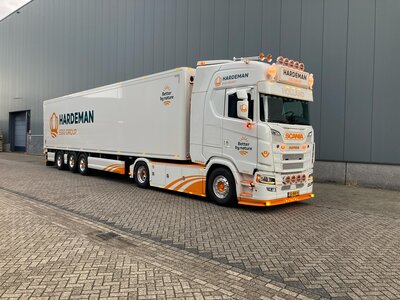Tekno Tekno Scania NGS 4x2 trekker met 3-assige walkingfloor HARDEMAN EGG GROUP