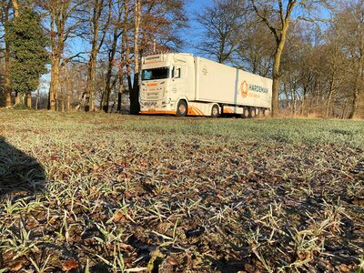 Tekno Tekno Scania NGS 4x2 trekker met 3-assige walkingfloor HARDEMAN EGG GROUP