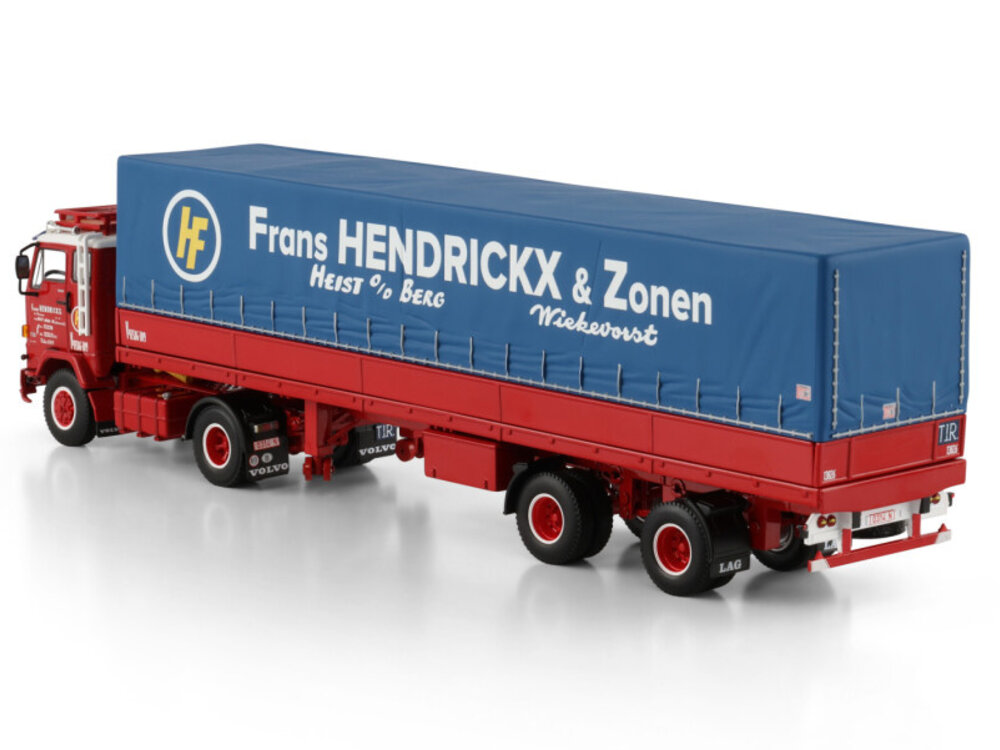 WSI WSI Volvo F89 6x2 met 2-assige klassieke zeilenoplegger HENDRICKX & ZONEN