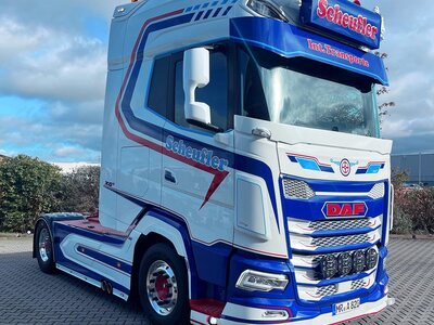 Tekno Tekno DAF XG+ 4x2 met 3-assige koeloplegger SCHEUFLER SPENDENTRUCK 2025