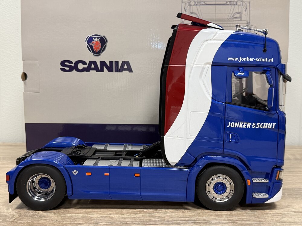 NZG Cavallino Scania S Highline 4x2 JONKER & SCHUT BARNEVELD / Scale 1:18