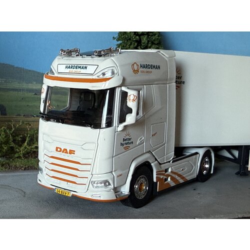 Cavallino Cavallino DAF XG+ 4x2 met 3-as kasten oplegger HARDEMAN EGG GROUP Cavallino Cavallino DAF XG+ 4x2 met 3-as kasten oplegger HARDEMAN EGG GROUP