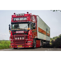 WSI Scania R6 Topline 4x2 with 3-axle reefer trailer EVAGRO