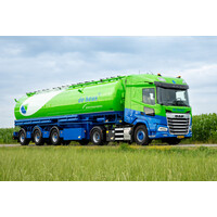 WSI DAF XF SH 4X2 with 3-axle animalfeed bulk trailer  DE HEUS VOEDERS
