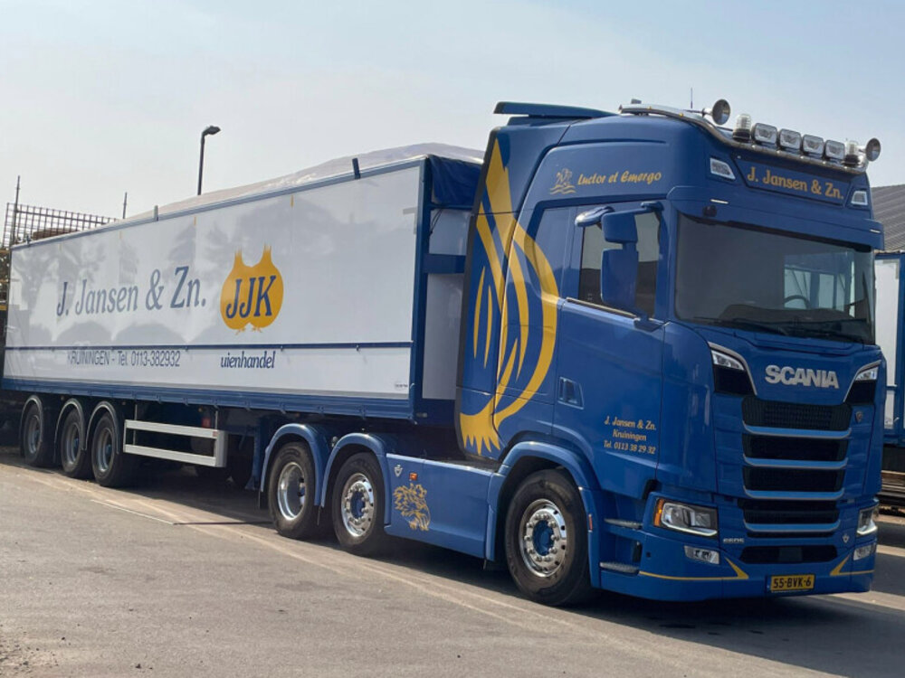 WSI WSI Scania S Highline 6x2 + 3-axle belt trailer J. JANSEN & ZONEN