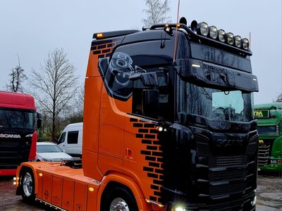 Tekno Tekno Scania Next Gen S-Highline met 3-assige Stas kipper JUTTE TRANSPORT
