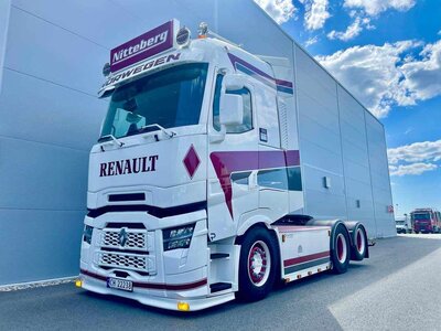 Tekno Tekno Renault T High 6x2 sleepas NITTEBERG