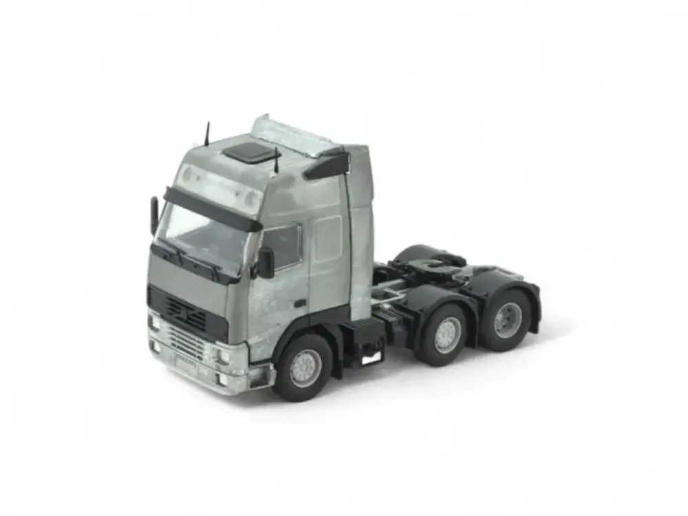 Tekno Tekno Volvo FH01 Globetrotter XL 6x2 Tractor Kit