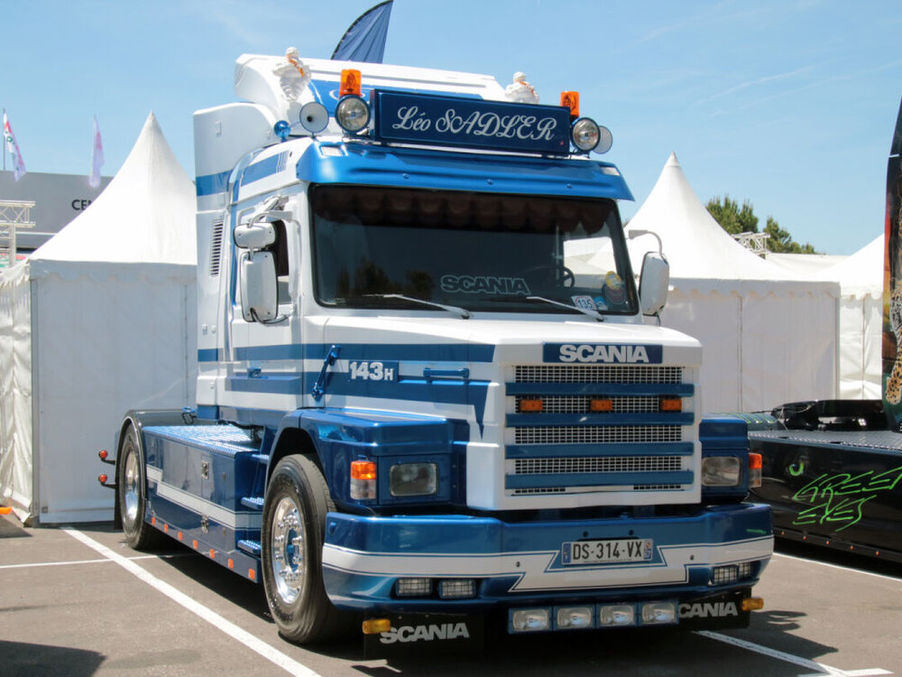 WSI WSI Scania 143H streamline Torpedo 4x2 SADLER