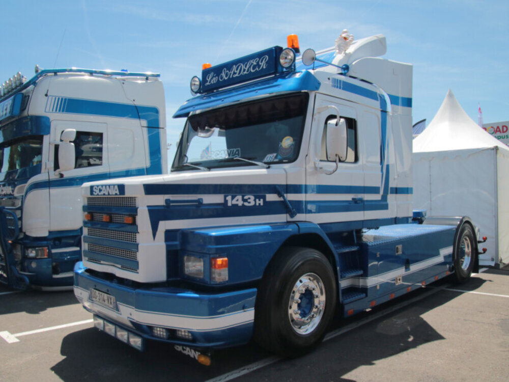 WSI WSI Scania 143H streamline Torpedo 4x2 SADLER