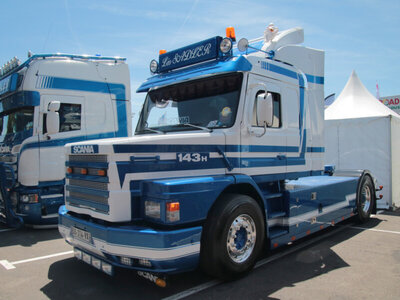 WSI WSI Scania 143H streamline Torpedo 4x2 SADLER