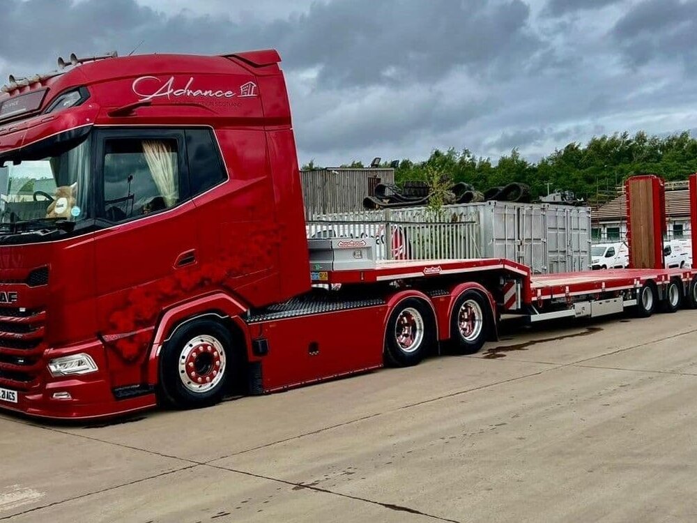 WSI WSI DAF XG+ with 3-axle lowloader ADVANCE CONTRUCTION SCOTLAND