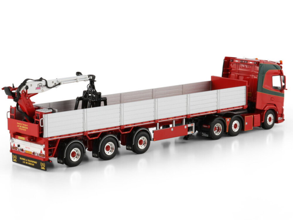 WSI WSI DAF XF SH 6x2  with 3-axle twin steer brick trailer JP DE BRUIN