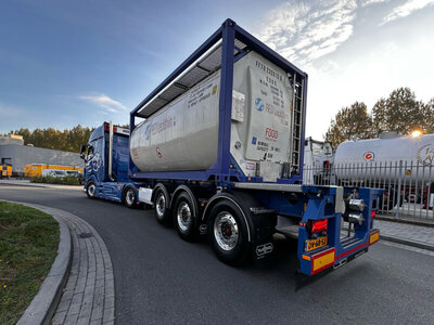 WSI WSI DAF XG+ 4x2 with 3-axle 30ft container trailer + 20ft container TOM VAN KLAVEREN
