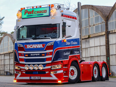 WSI WSI Scania R Normal 6x2 twin steer PWT CARGO
