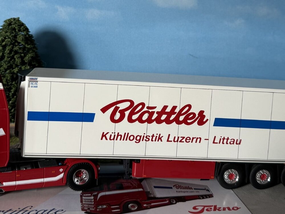 Tekno Tekno Scania Next Gen S-serie Highline met 3-assige koeloplegger BLATTLER