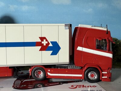 Tekno Tekno Scania Next Gen S-serie Highline with 3-axle reefer trailer BLATTLER