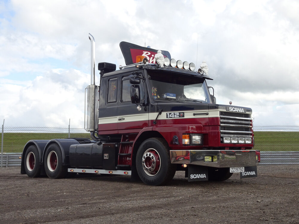 Tekno Tekno Scania 142 Torpedo 6x2 sleepas trekker BIRKEBEKK