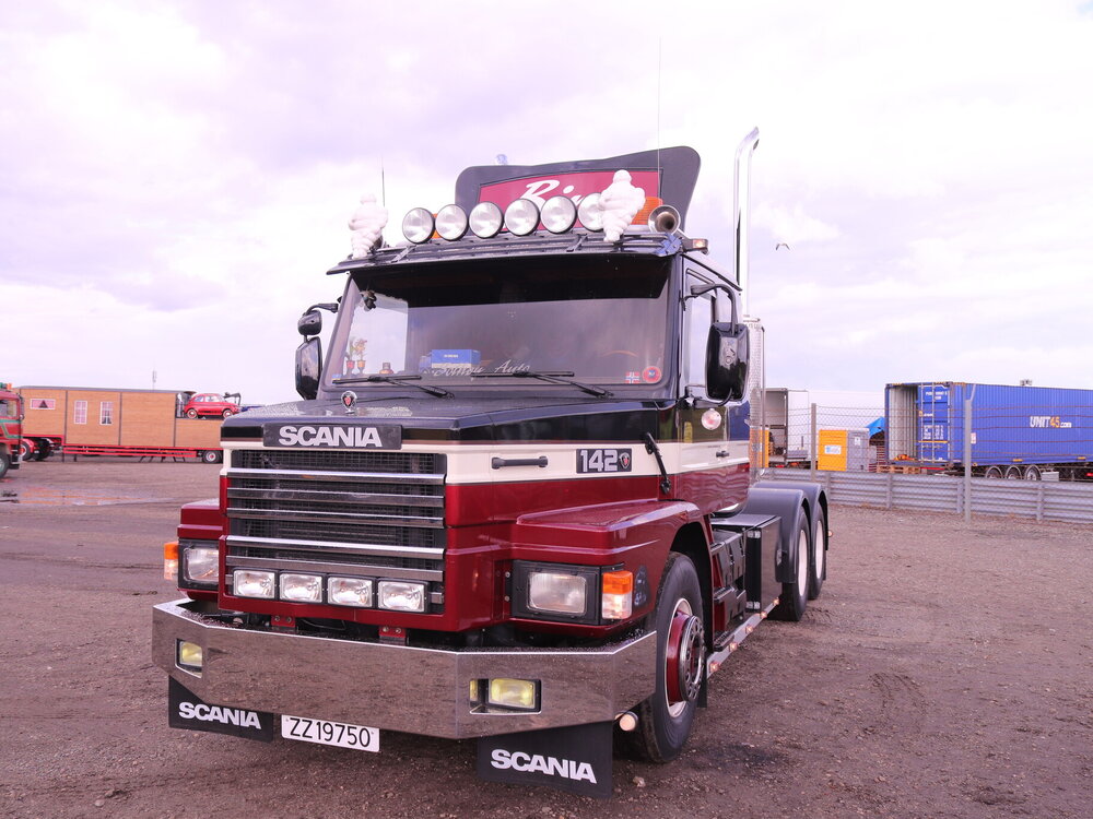 Tekno Tekno Scania 142 Torpedo 6x2 sleepas trekker BIRKEBEKK