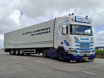 Tekno Tekno Scania Next Gen R-Serie Highline met 3-assige koeloplegger MARCO JANKNEGT