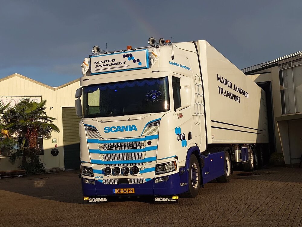 Tekno Tekno Scania Next Gen R-Serie Highline met 3-assige koeloplegger MARCO JANKNEGT