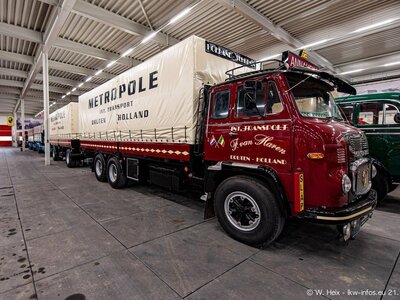Tekno Tekno Scania LBS76 motorwagen met huifaanhanger METROPOLE